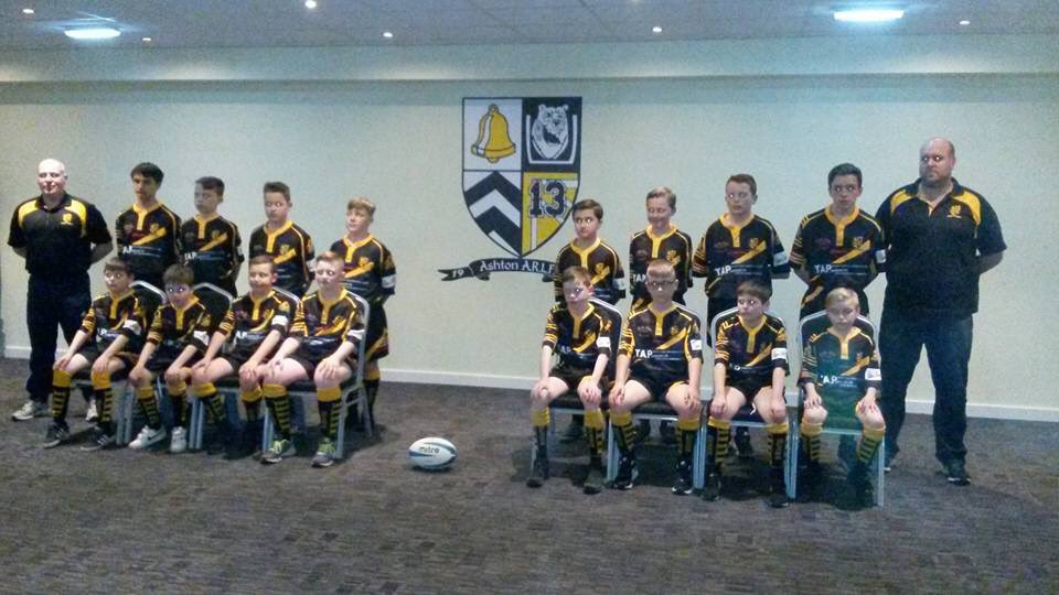 paulspud's tweet photo. Great new kit for @AshtonBears u12s, huge thanks to #TAPInteriors and #MonitorSolutions, sponsors. https://t.co/X3N0AyiqpP