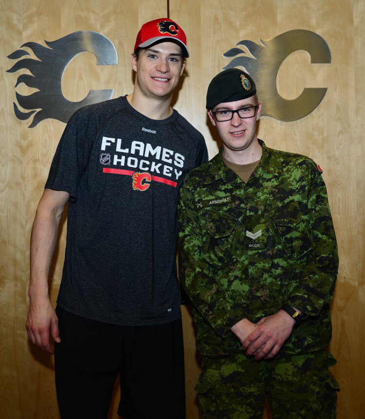 ColbornesForces's tweet photo. What an honour for @Joe_Colborne to meet with Corporal Alexandre Arsenault last week #colbornesforces https://t.co/zZewgPpZdf