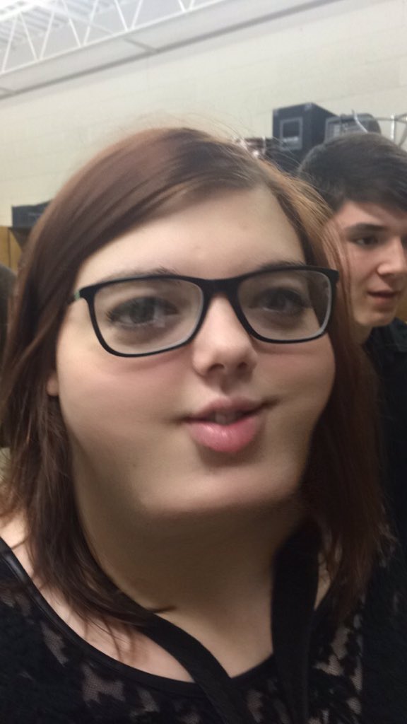 thingsrileydoes's tweet image. Why you try contouring for the first time