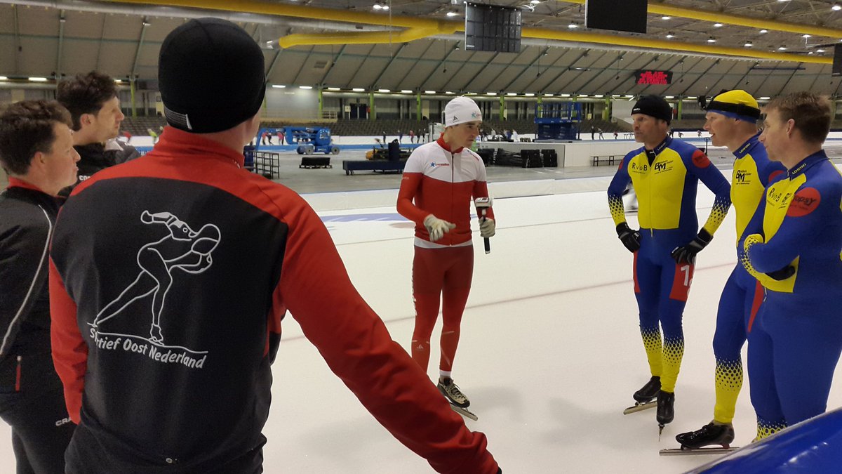 TeamCorendon's tweet image. Schaatsclinic voor prijswinnaars van @deskihut
