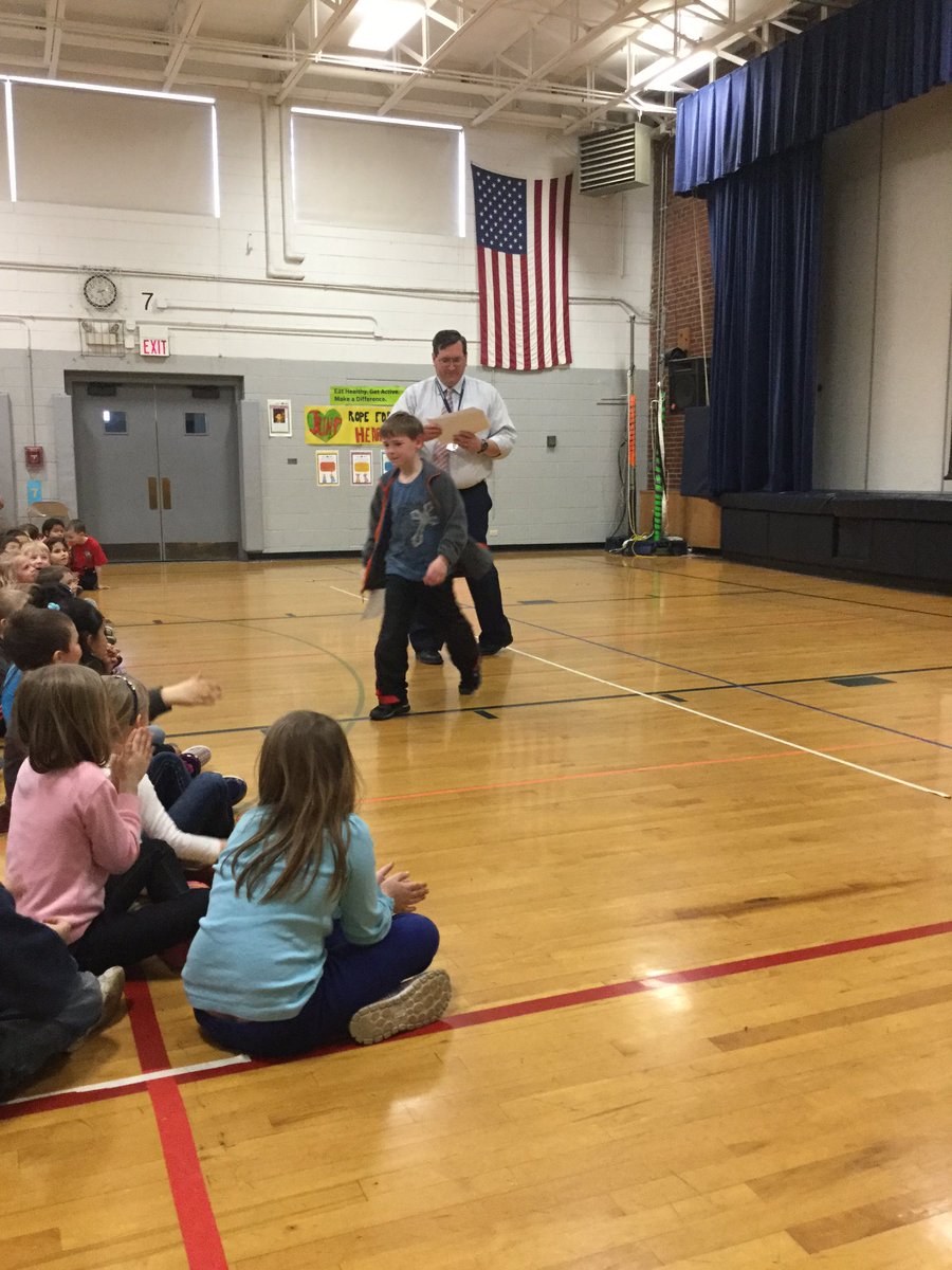MrsZhp's tweet photo. Congratulations to my students receiving Certificates of Appreciation for their acts of kindness at school! https://t.co/JDKBSknKAQ