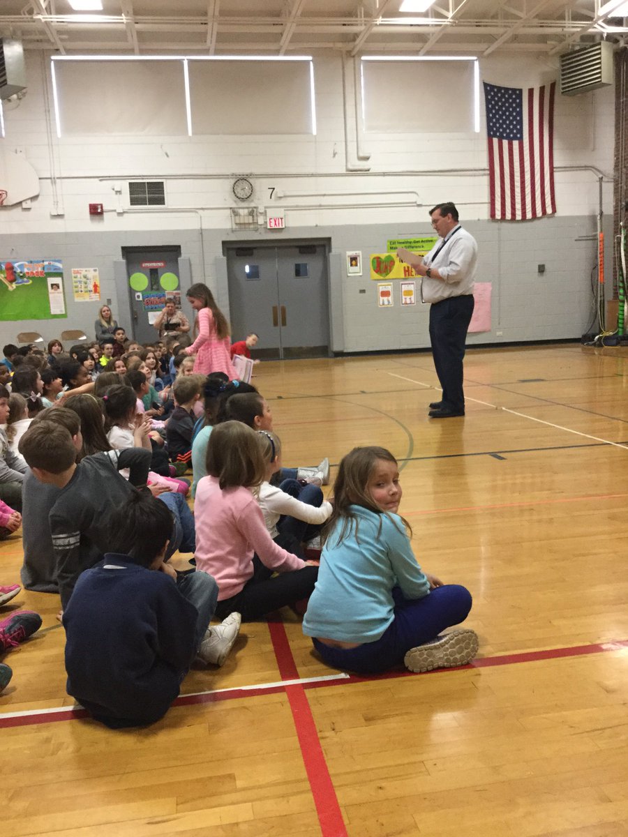 MrsZhp's tweet photo. Congratulations to my students receiving Certificates of Appreciation for their acts of kindness at school! https://t.co/JDKBSknKAQ