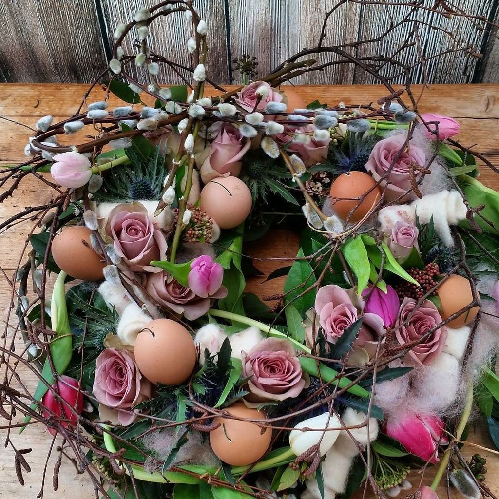 jpmoseley's tweet photo. Pastel Tulips, Amnesia Roses with birch and Pussy Willow for this Easter welcome ring #flo… https://t.co/RBHR3AdR9q https://t.co/W5zoZenKlx