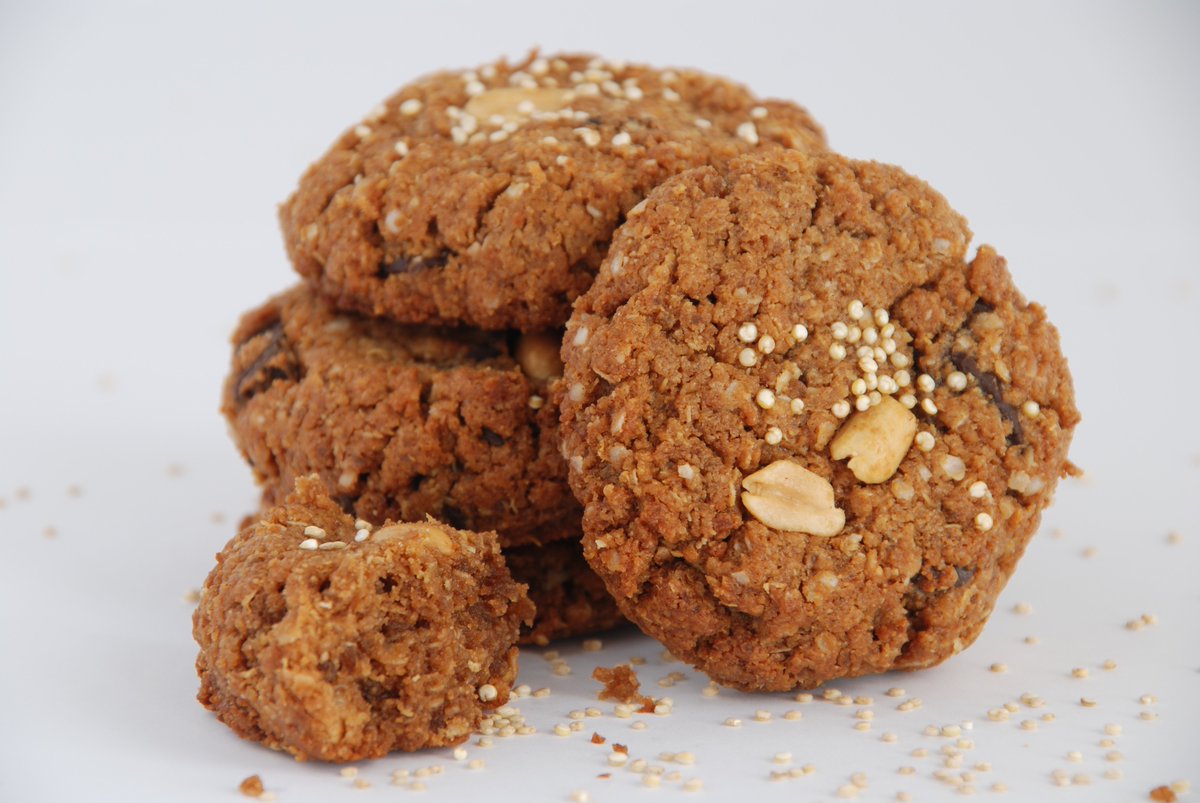 GoGoQuinoa's tweet photo. Who said #quinoa is only for salads? Our peanut butter #cookie recipe will blow your mind! https://t.co/owEN9oVoxz https://t.co/meULn51Jfp