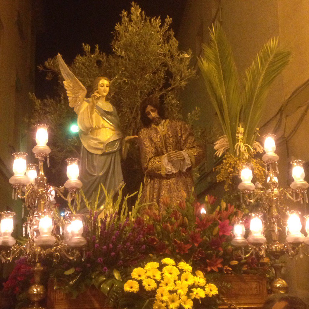 LosMoraospliego's tweet photo. Primera estación penitencia Oración en el Huerto, feliz estación de penitencia https://t.co/HjSzi5vuWm