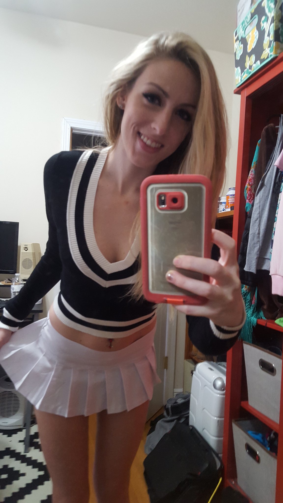 I look like i'm about to school you in tennis. 🎾I gotta practice my grunt game though hahah. https://t.co/unWfzxZKwL https://t.co/jhMhE3KUs6