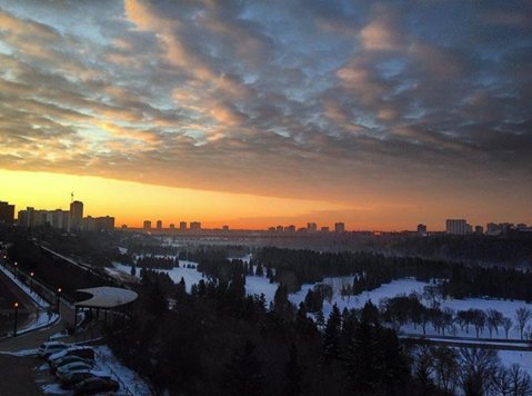 ExploreEdmonton's tweet photo. And the view is great, too. #ExploreEdmonton 

What a shot from @bscrivens! https://t.co/0B0G9V5qLG