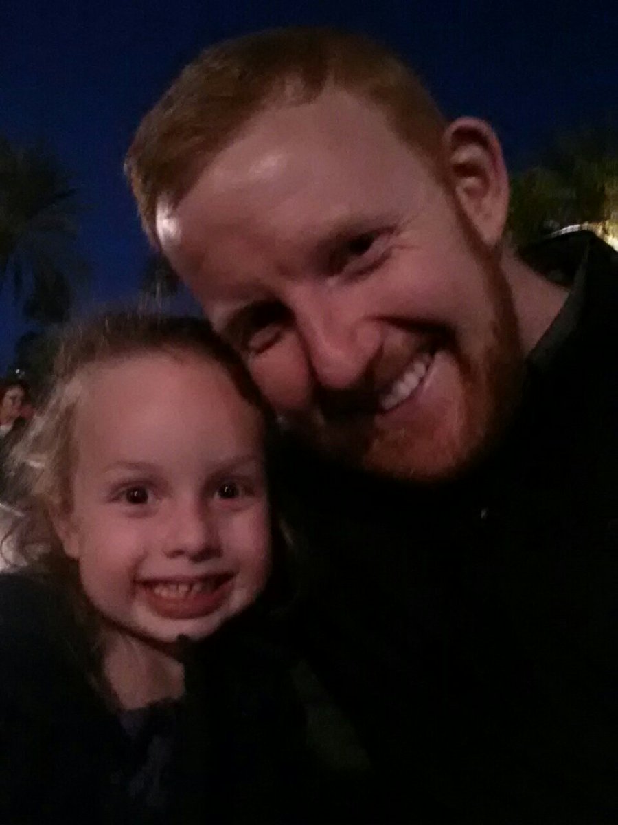scottcowley's tweet photo. Daddy-daughter time at the Mesa Easter Pageant. #azbucketlist https://t.co/7hSHWVNdFu