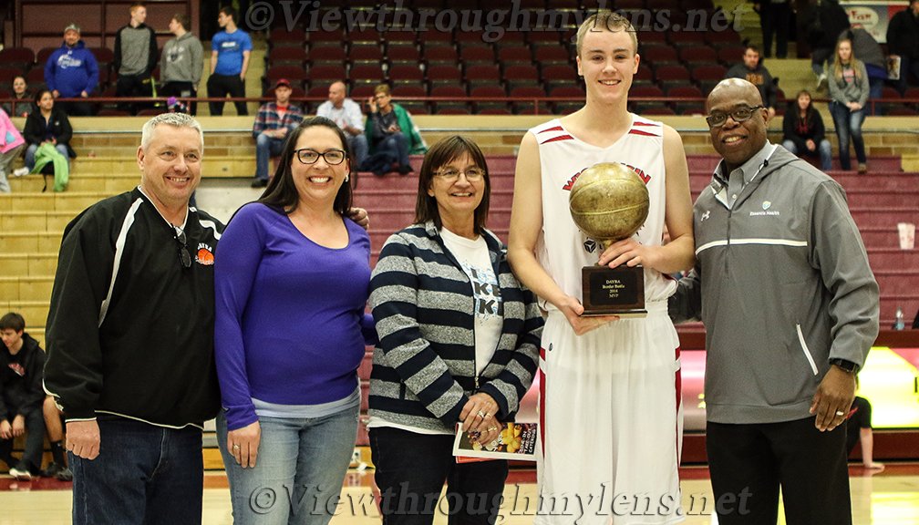 DHMN_Photos's tweet photo. Tuesday night's #DAYBA #BorderBattle boys' MVP @YoRece from Barron #TeamWisconsin https://t.co/rWvvGW6NgI