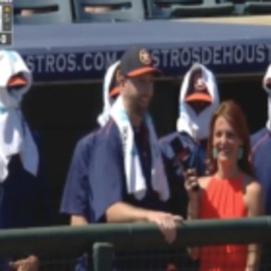 MistieKomm's tweet photo. Scott Feldman’s Dugout Interview Was Interrupted By Astros Ninjas https://t.co/mPTMGLRBRy https://t.co/8TIENpAWr1