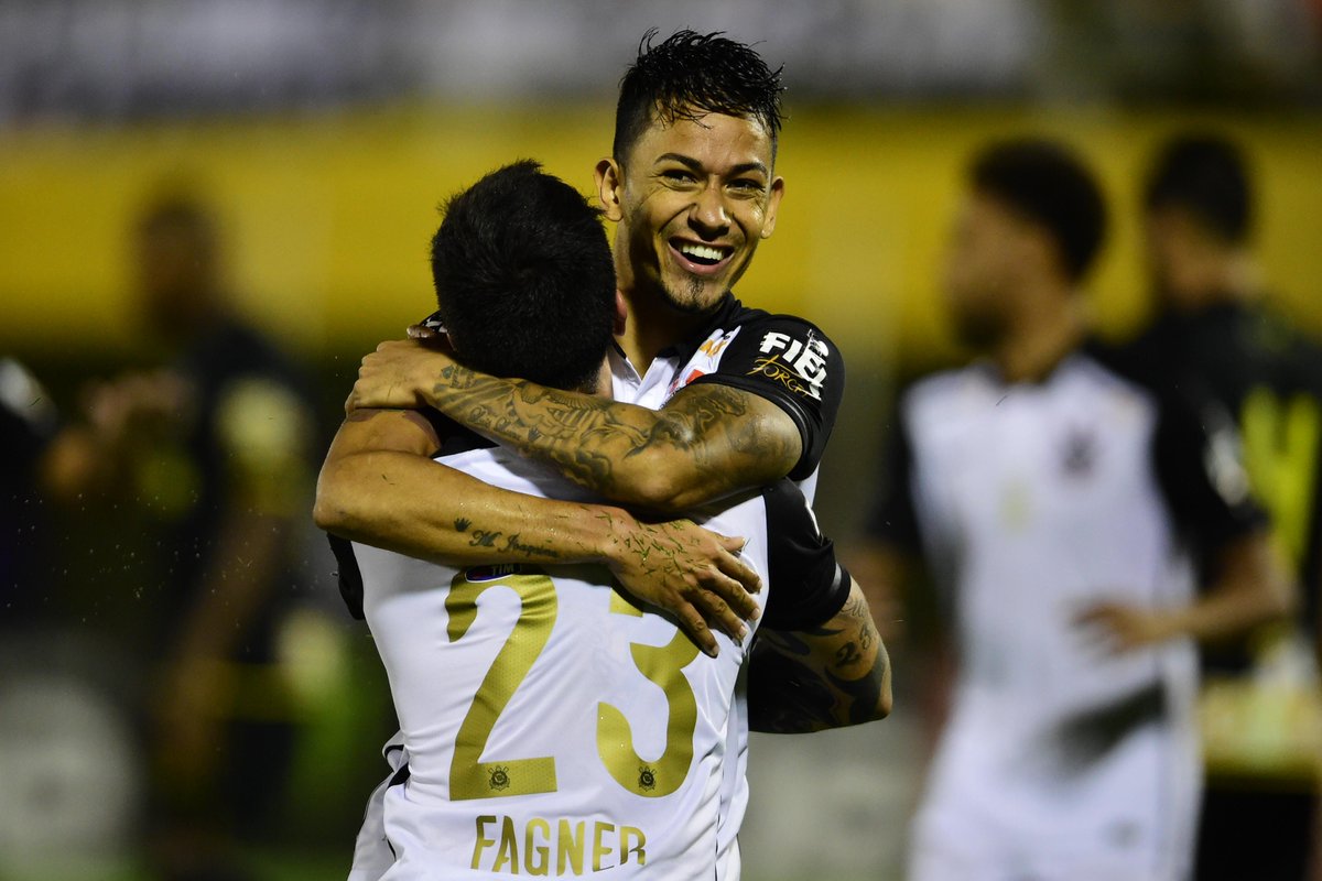 TerraEsportes's tweet photo. Rodriguinho faz 2, Corinthians vence e põe um pé nas quartas
https://t.co/V3wPcO2cNp https://t.co/J1pND2vBDW