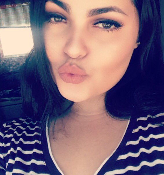 alizaaaaye's tweet photo. #favsnapchatfilter 🍥 https://t.co/vqACwB98Oz