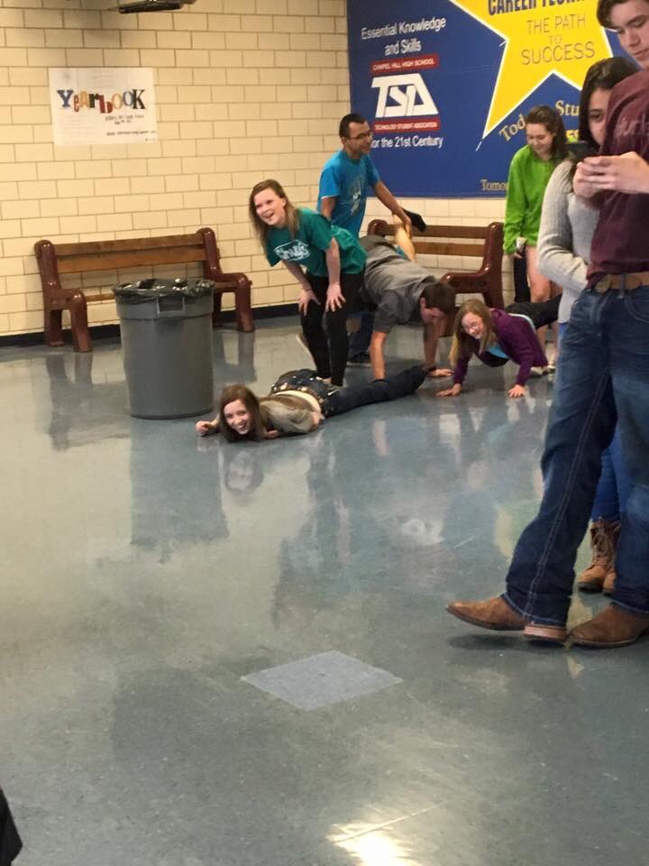 chapelhillffa's tweet photo. Highlights from Chapel Hill FFA's barnyard Ag Olympics https://t.co/JTLZMPctwk
