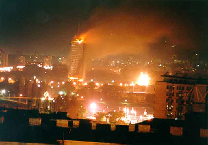 ourfreedomtoday's tweet photo. #Serbia 1999. from March 24, to June 10.
#NATO aggression with uranium #bombs #rt #RTW #RTWorld ŠIRITE DALJE https://t.co/vElB8EfurO