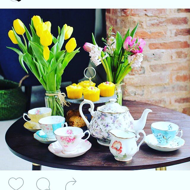 HannahEliza1's tweet photo. @TalkBeckyTalk @royalalbertuk #100daysoftea firstly I would love to finally meet you.. Secondly I LOVE tea!! 😊😊😘 xx https://t.co/iWBm2lFYKJ