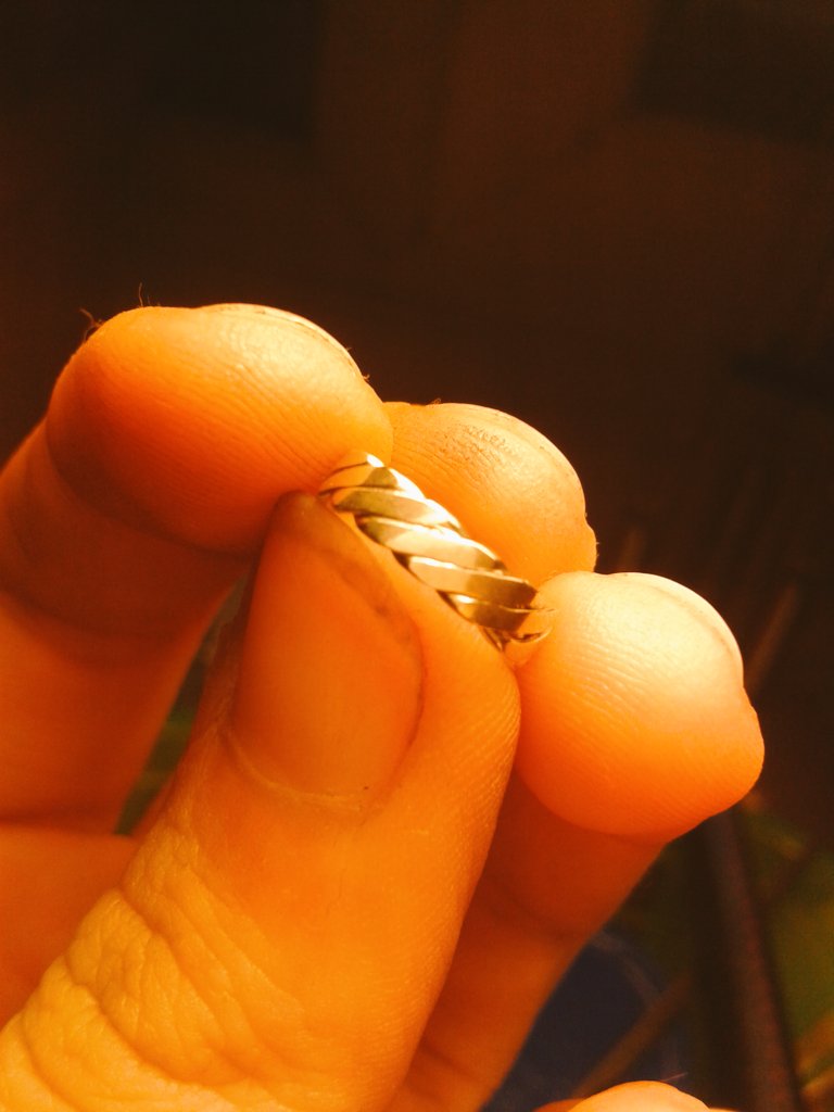 Loz__'s tweet photo. I made stuff and things today. designed an ear cuff for myself. @LauraParkDesign #design #jewellery #Silver #twist https://t.co/qcY5NBQTie