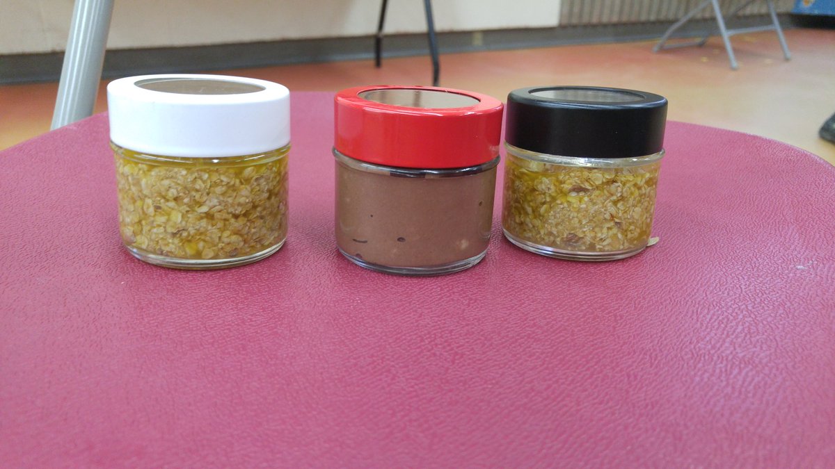 BeautyBootcamp_'s tweet photo. Scrubs and mud masks https://t.co/sNYXbXeSDu