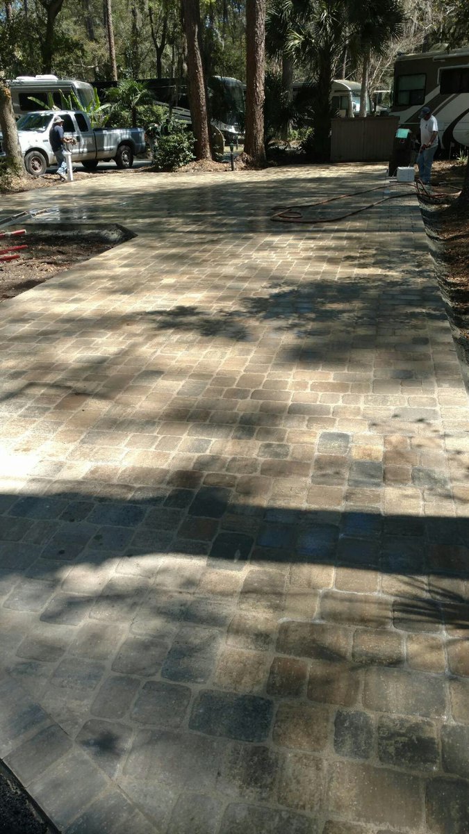 DecoConcDesign's tweet image. #pavers #hiltonhead #ohwhatabeautifulday