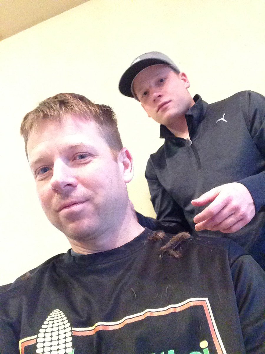 MarcMummelthei's tweet photo. Getting my debut trim from #cutsbymum @mummeltheim #gettinghip https://t.co/dzKGtHzc3T