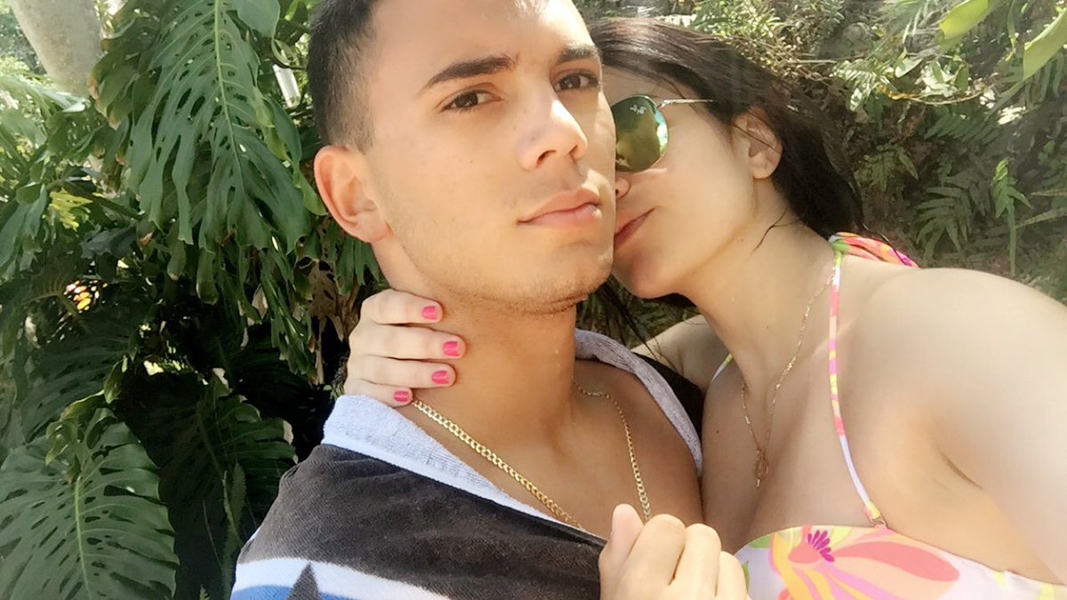 jenevyyx3's tweet photo. Spring Break '16 w/ the loml ❤️ @pedroacosta1514 https://t.co/Zfx3pgxhv7