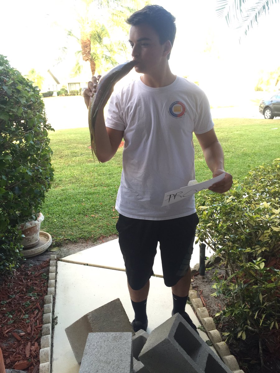 GetHiggyWit_it's tweet image. I said yes #promposal