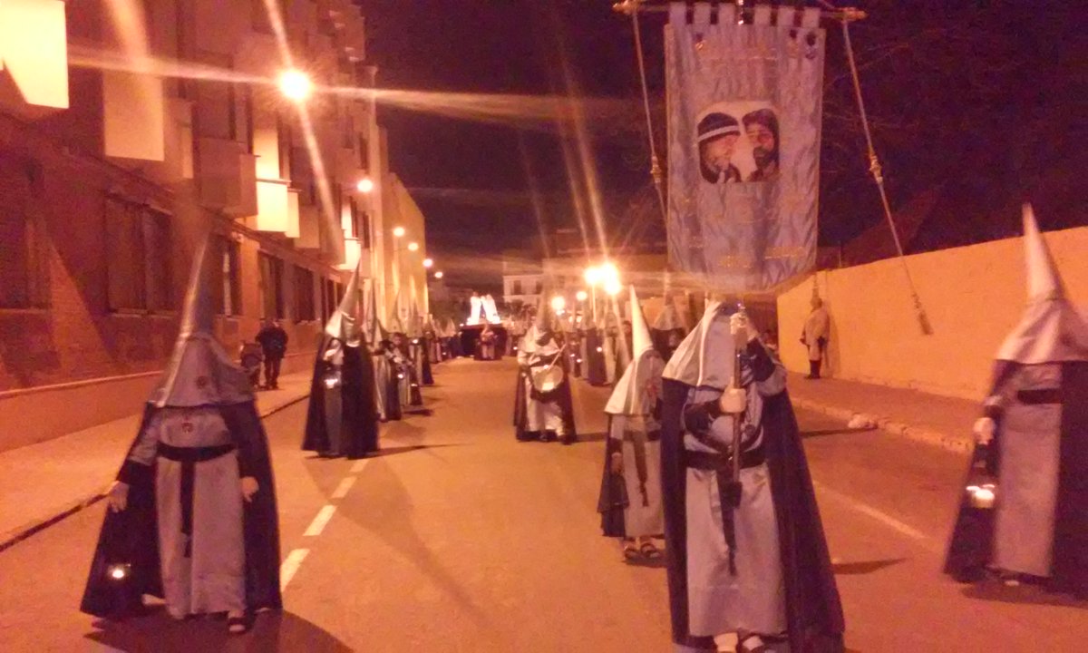 Jesusanedrin's tweet photo. Acabamos de finalizar nuestro traslado penitencial "procesión de los faroles". https://t.co/vNAaKCHCbe