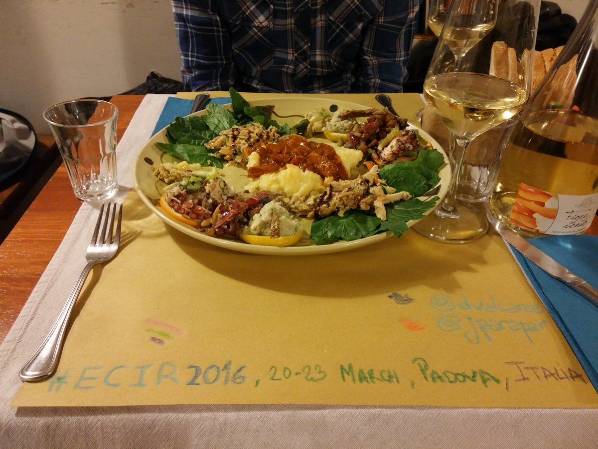 jparapar's tweet photo. Our closing of #ECIR2016 with @dvalcarce https://t.co/wTUNwepP5b
