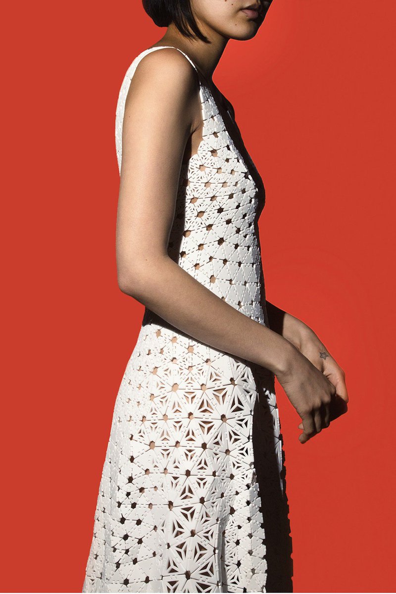 ModistCo's tweet photo. Is #3Dprinting the future of #fashion? https://t.co/0LlgrVcarQ https://t.co/C0e9t0Yfav
