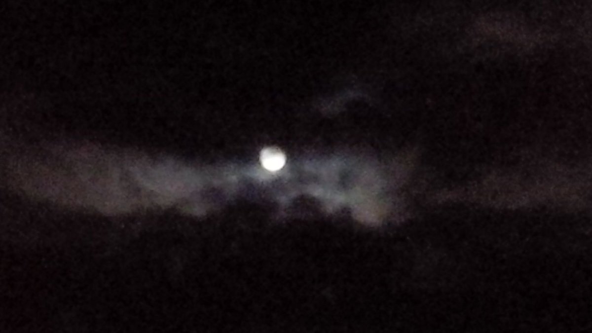 Ghatahora's tweet image. The full #moon #mobliephone #photography