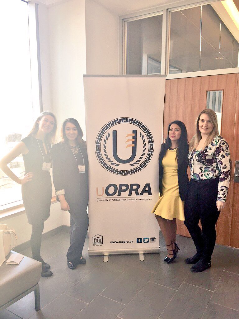 20YS's tweet photo. My LIFE SAVER today is @zdebest! Couldn't have done @uOPRA #YFSN2016 smoothly w/o you! THANK YOU ZOE @SKY_FALLBLUE! https://t.co/QCbjekyfmj