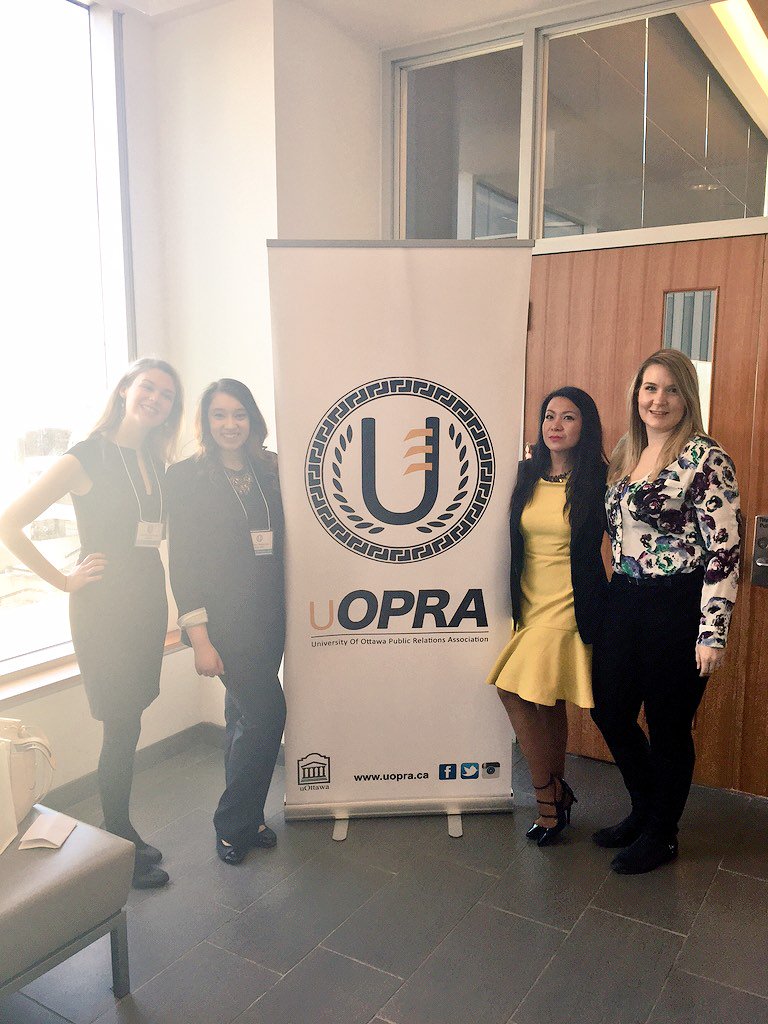 20YS's tweet photo. My LIFE SAVER today is @zdebest! Couldn't have done @uOPRA #YFSN2016 smoothly w/o you! THANK YOU ZOE @SKY_FALLBLUE! https://t.co/QCbjekyfmj