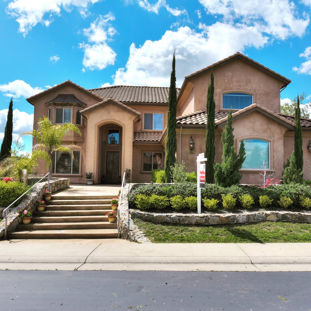 stephbienvenue's tweet photo. My newest listing at 655 Glen Mady Way Folsom. $1,106,500 https://t.co/uHcZfmCLhP