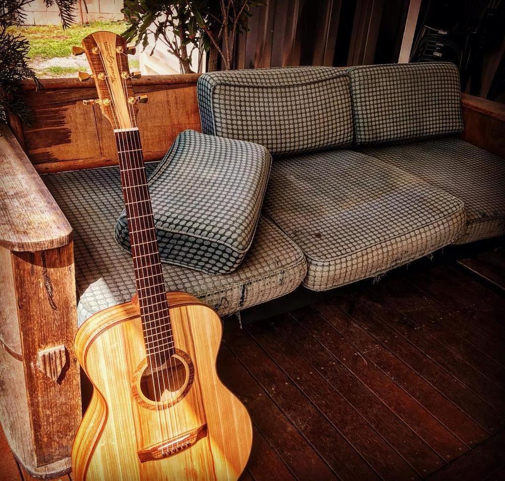 chris1fieldspar's tweet photo. https://t.co/L9Hb7JyduP ~ #Repost @fenechguitars
・・・
Just chillin!
#blankgc #acousticguitar #cultureeconomy #austr… https://t.co/hrctmJjXWH