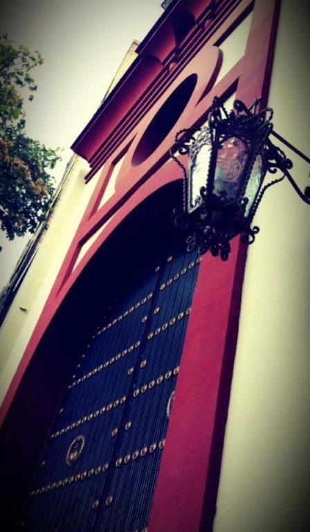 Hdadlosnegritos's tweet photo. JUEVES SANTO 
Herman@s a soñar con la apertura de esta Puerta del Cielo! https://t.co/ihKWro2chN