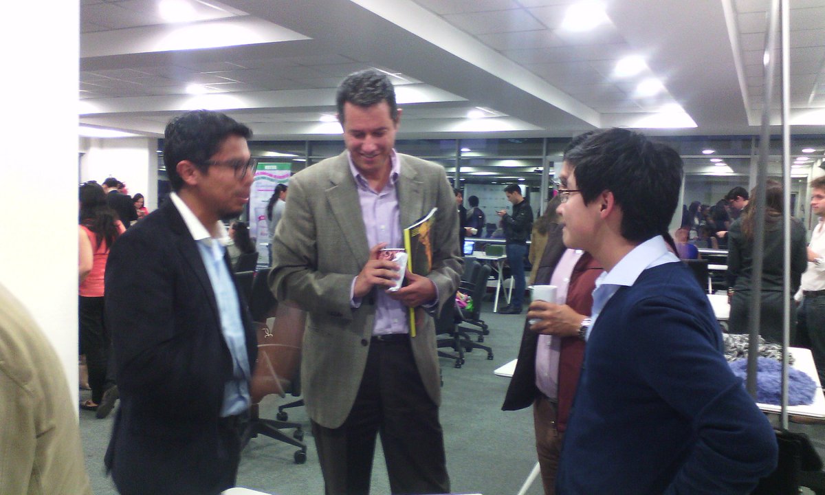 aeiecuador's tweet photo. @APPD2_UIO Exponiendo su proyecto en #BootCamp360 https://t.co/srqhs4vg6I
