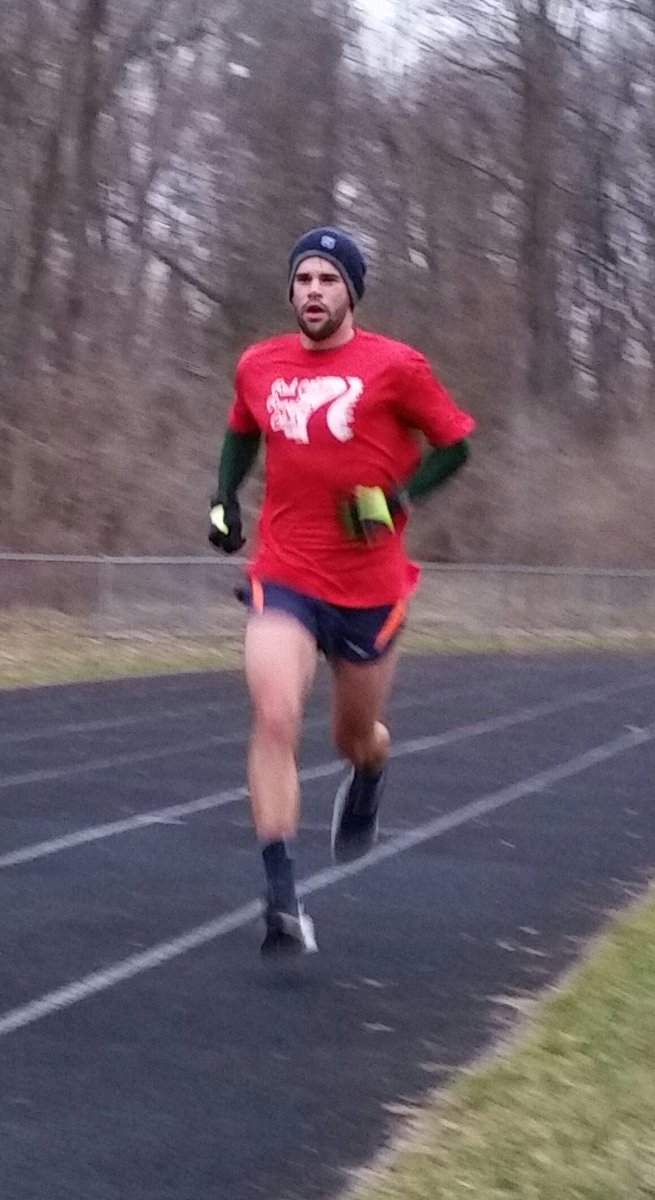 Aqua_Runner's tweet photo. Some broken repeat miles with @inchmatt. @RedCedarRun #WorkoutWednesday https://t.co/Co6qIWvzfl