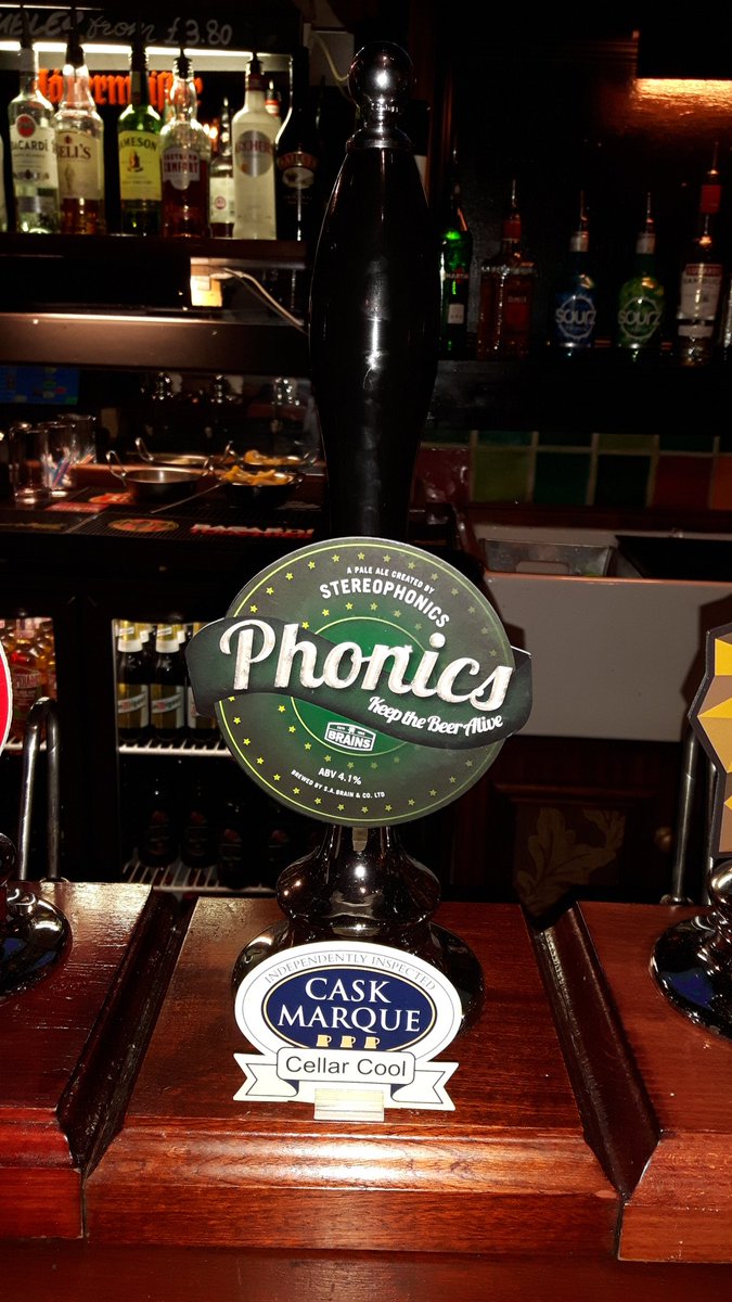 PubsCymru's tweet photo. At last #Phonics at the #QueensVaults in #Cardiff @ToshFan44 π https://t.co/eIvMw1pRnn