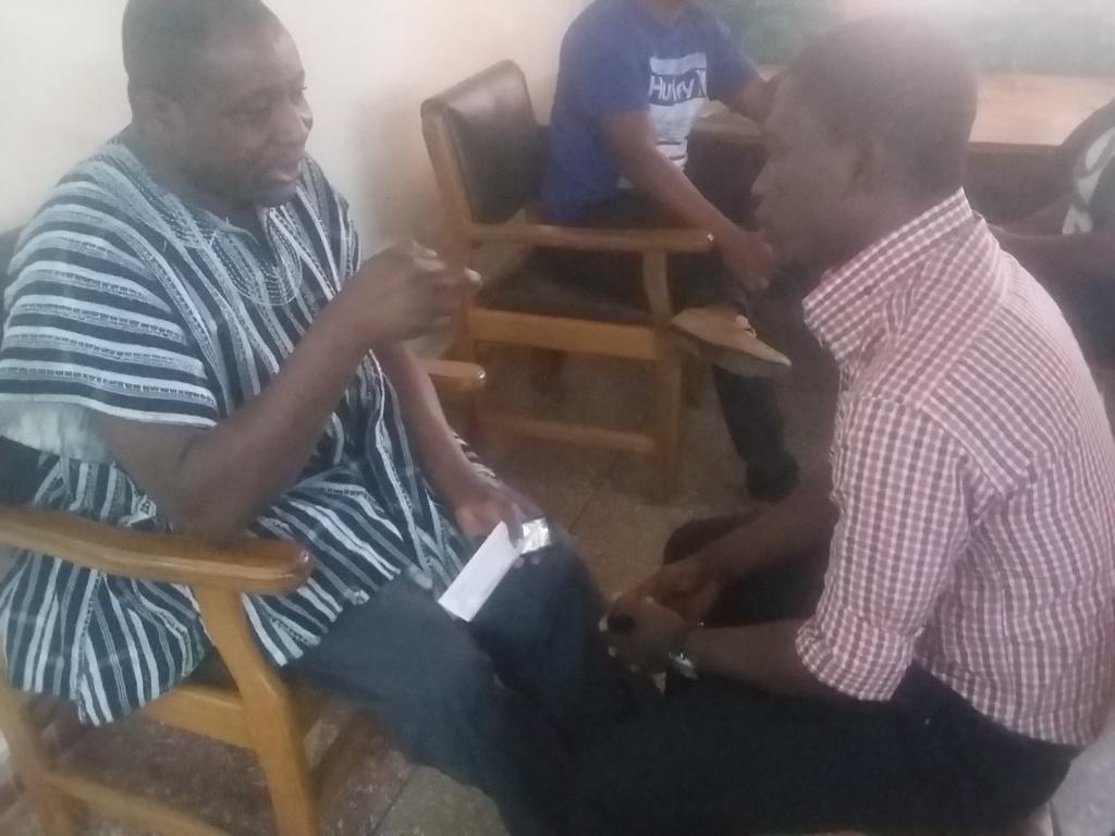 barcampwa's tweet photo. Dr. Kennedy Alatinga, University of Development Studies (#UDSWa) lecturer, #mentoring @ Barcamp Wa, #Ghana. #bcwa https://t.co/NK53NhYqMU