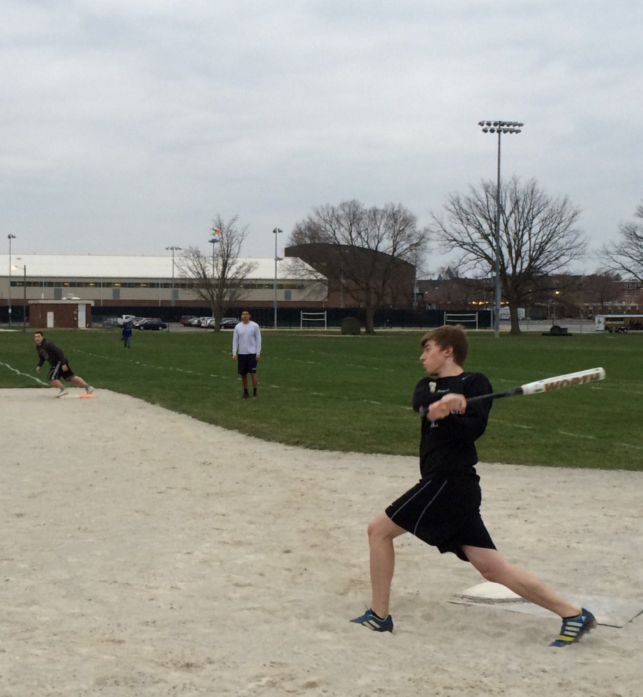 PurdueLambdaChi's tweet photo. Lambda Chi starting the intramural season off right! https://t.co/4GLc3m15Tm