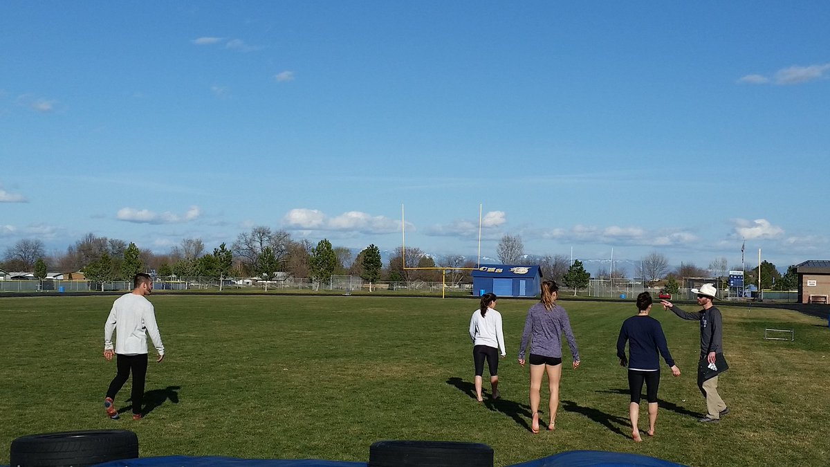 CoyoteXCTF's tweet photo. After a rigorous Day 1, a cool down is necessary for our multi eventers #minimulti #springbreak #datweathertho https://t.co/dICPvlMytq