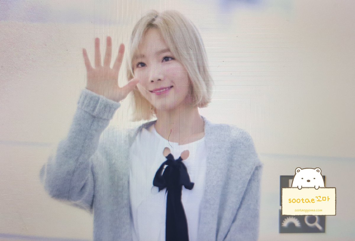 [PIC][24-03-2016]TaeYeon khởi hành đi Abu Dhabi  để tham dự “KCON 2016 Abu Dhabi” vào sáng nay CeR_qBfVIAAPsRE