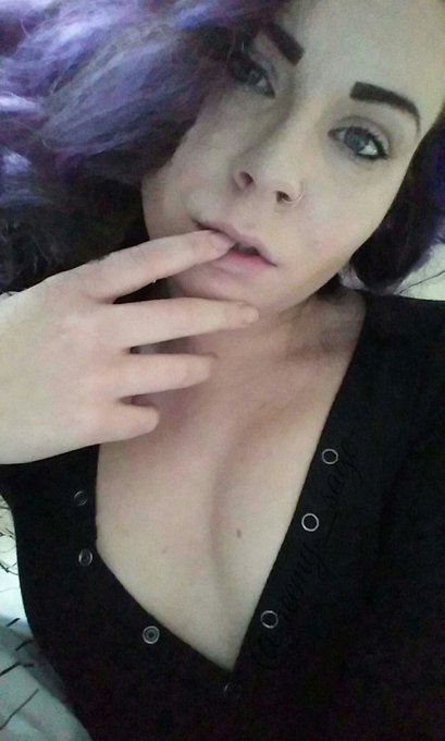 Just in case anyone forgot I was a lady/cam model... Don't tag me in your spam... Unless it's a promo<a href="/tag/camgirl"class="tags"><span>#camgirl</span></a><a href="/tag/manyvids"class="tags"><span>#manyvids</span></a>