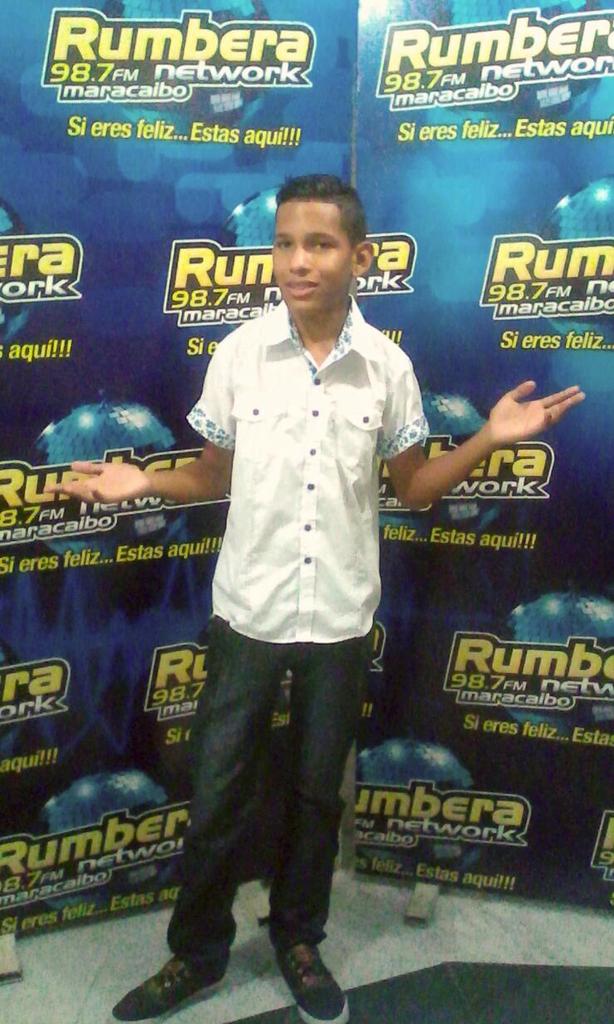reinaldofer16's tweet photo. Aquí en @rumbera987fm Si eres feliz..... Estas aquí!! https://t.co/H0LtZSWsnu