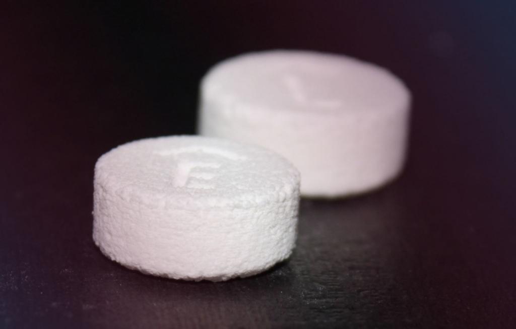 ForbesTech's tweet photo. The first FDA approved 3D printed drug for epilepsy is now available in the U.S.: https://t.co/JQ0cCILeKF https://t.co/LPxnluqiWt