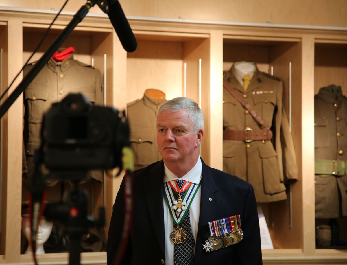 NFLDGreatWar's tweet photo. General Hillier pays visit to RNFLDR Museum @Honour100 @RNRCouncil Thank You Rick! https://t.co/hOq0lbLkxs