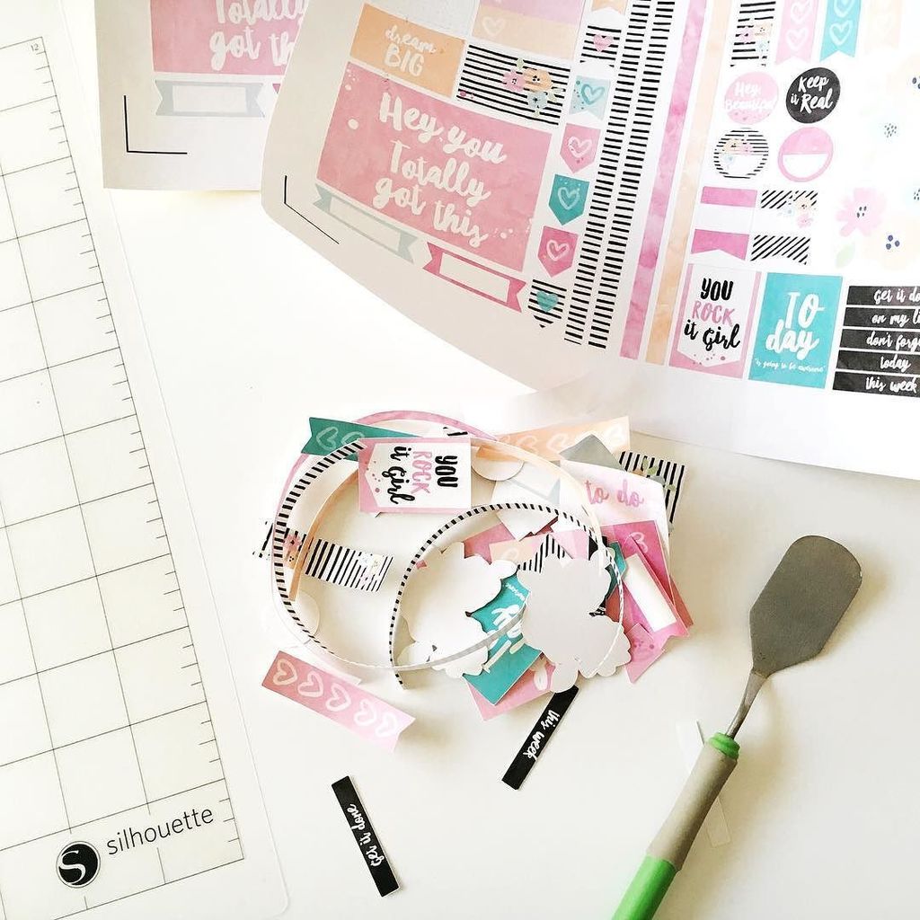 MDAStudio's tweet photo. A new cutting mat means curly stickers & die cuts lol #workinprogress #scrapaneers #Scrapa… https://t.co/OOVxnbPwh2 https://t.co/UCyGQ09Mxx