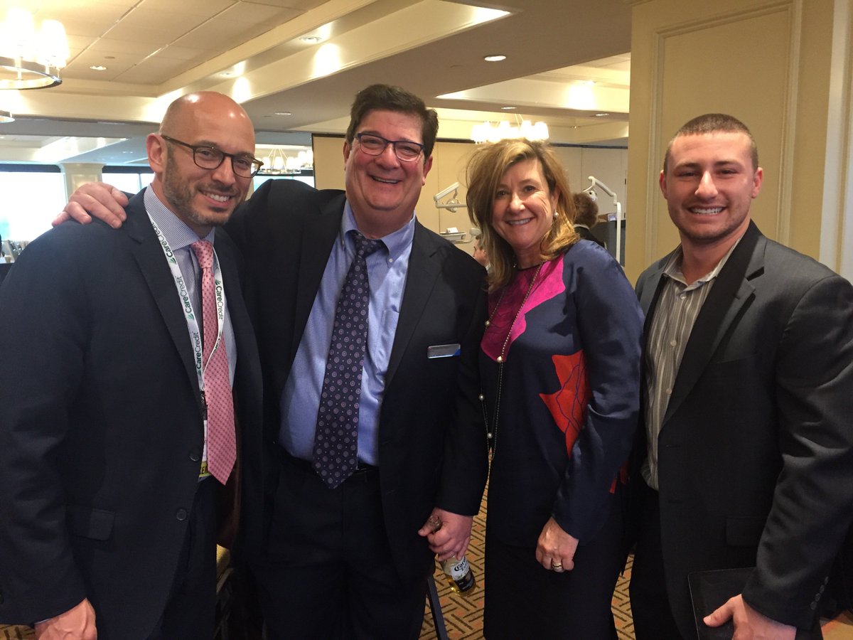 Verasoni's tweet photo. Great day w/ @BigAppleDental and @kgh23, @RaeDentalMgmt &amp; @heknowsdental at the Technology Showcase. @HenrySchein https://t.co/FfEckIzNxp