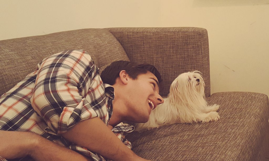 MatPatGT's tweet photo. Hanging with my homedog.
#PowerOfPuppies https://t.co/Blu6I00qJr