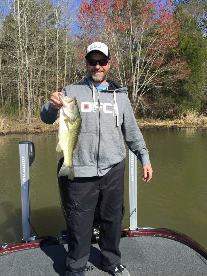 OFC_FISHING's tweet photo. Last week at Guntersville Alabama. Fishing was tough but me made the most of if! https://t.co/s8ATbChV7P