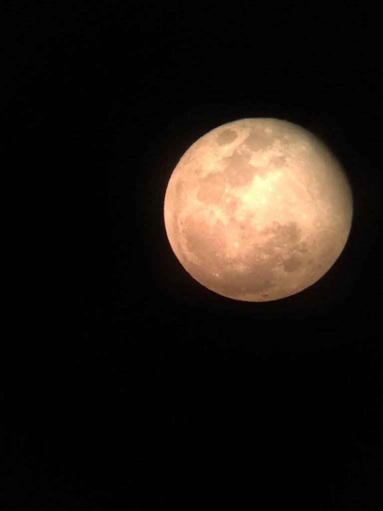 AstroPopular's tweet photo. Caracas, Venezuela foto: Barbara Darbisi @SocializaCIDA @cienciaydivulga @El_Universo_Hoy @SOVAFA @FmarinAlvarez https://t.co/UPaav2xJyi